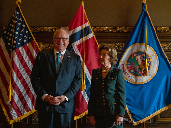 Strong ties and wide-ranging collaboration between Norway and Minnesota were on the agenda when Queen Sonja met with Governor Walz. Photo: Simen Løvberg Sund, The Royal Court 